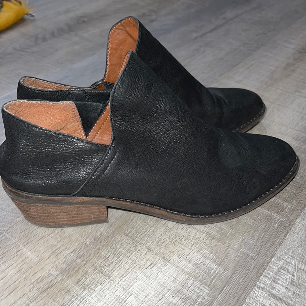 Black Lucky Brand booties